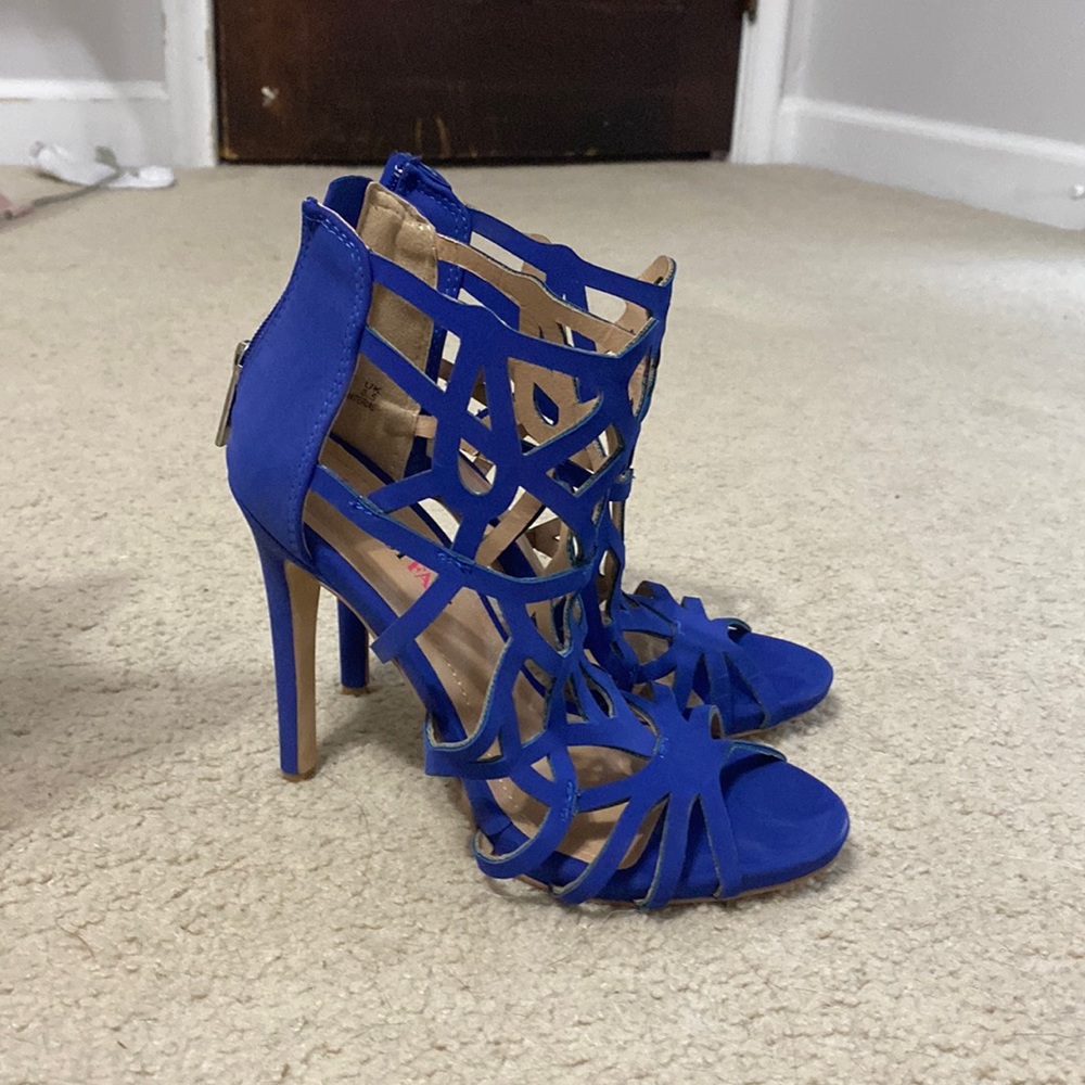 Just Fab blue heels